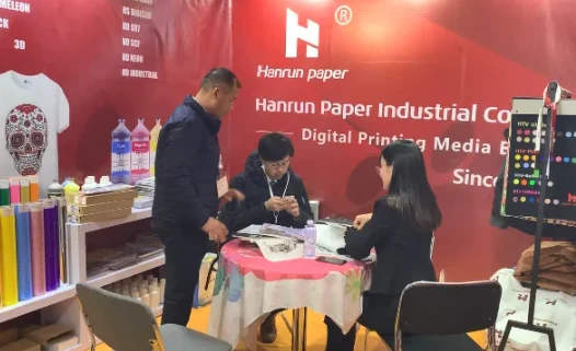 ShanghaiTex - 中国繊維産業の華やかなショー