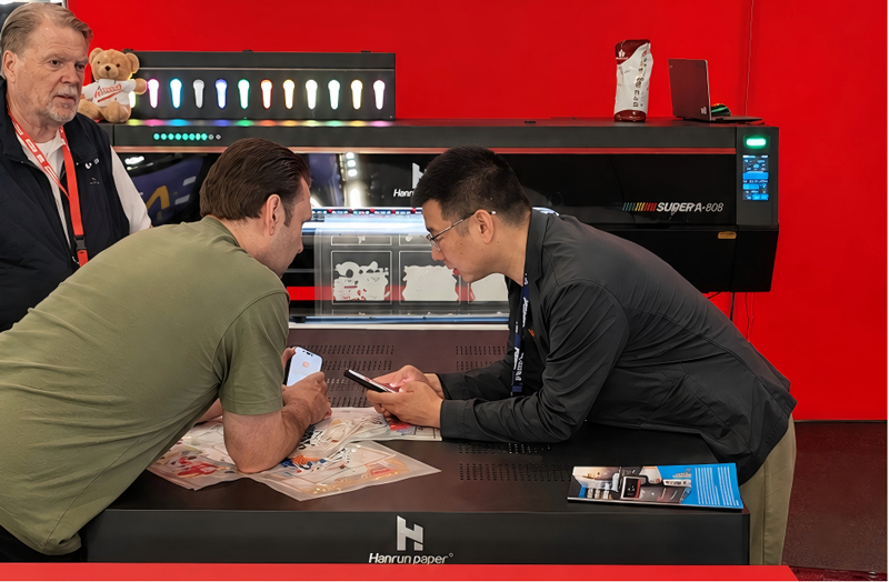 動き出すイノベーション: Hanrun Paper が FESPA 2026 で先進的な産業用印刷ソリューションを展示